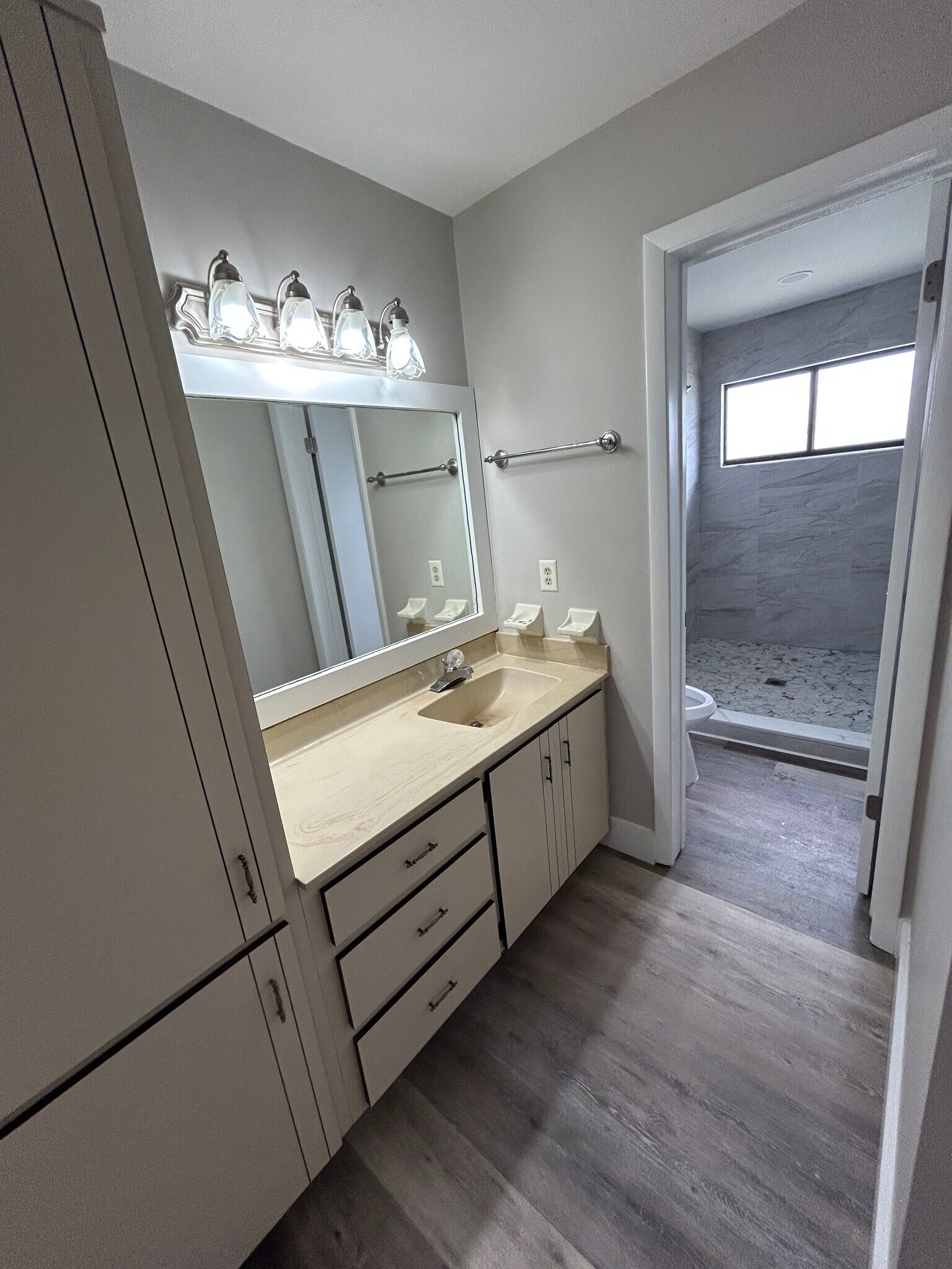 Building Photo - 114 Blue Heron Dr