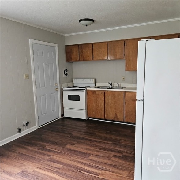 Building Photo - 4407 Caroline Dr