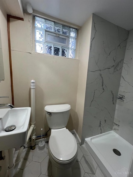 Building Photo - 626 Greenwood Ave