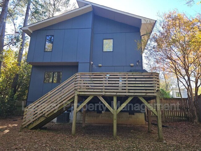 Building Photo - 1211 Gilbert St