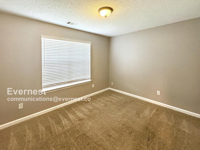 Building Photo - 6300 Crooked Creek Dr.
