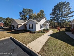 Building Photo - 727 Chancery Ln