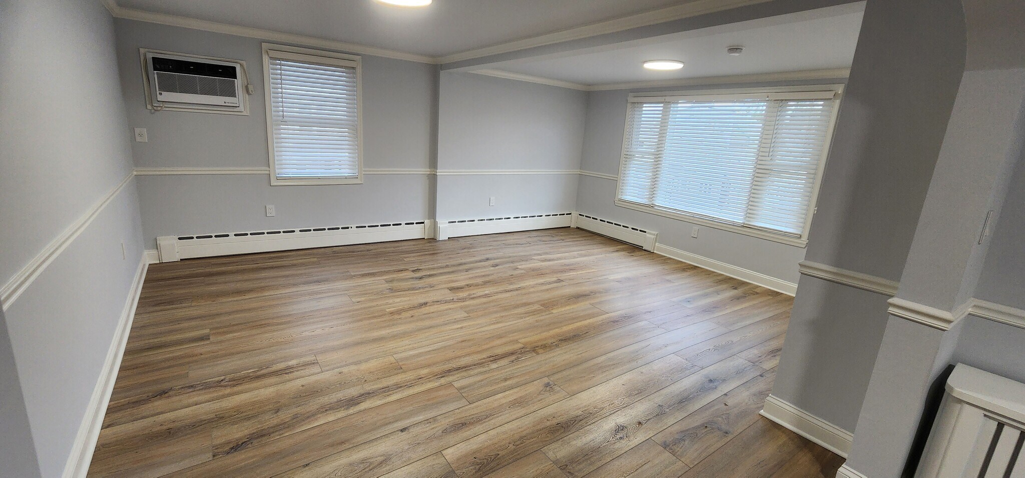 Building Photo - 241 Center Ave