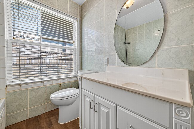 Building Photo - 3258 Meadway Dr