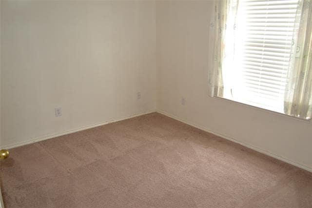 Building Photo - 2440 Deer Horn Dr