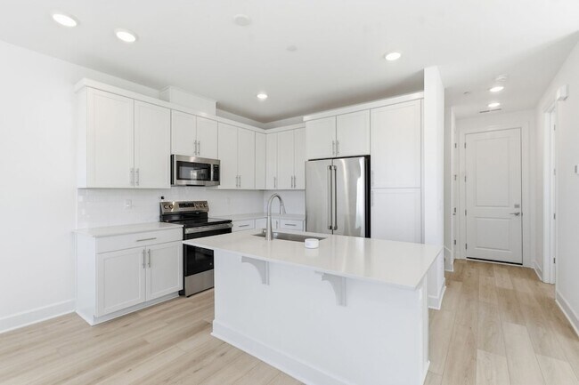 Building Photo - 320 Lynwood Station Blvd