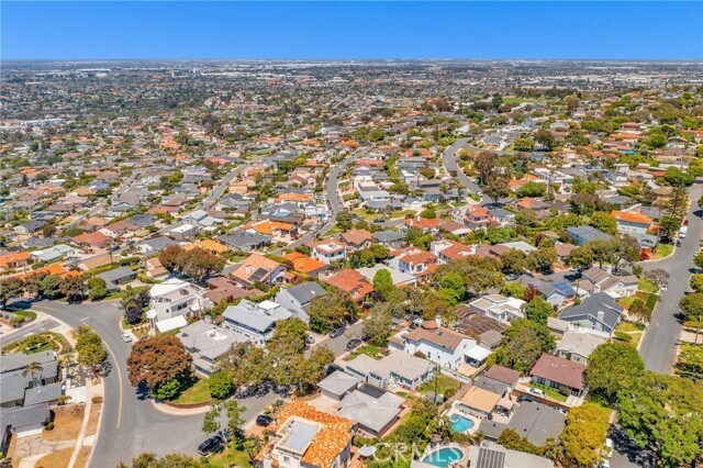 Building Photo - 221 Vía Alameda