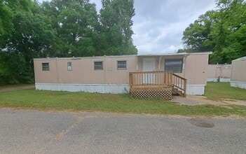 Building Photo - 1BR/1BA updated mobile home close to I10 a...