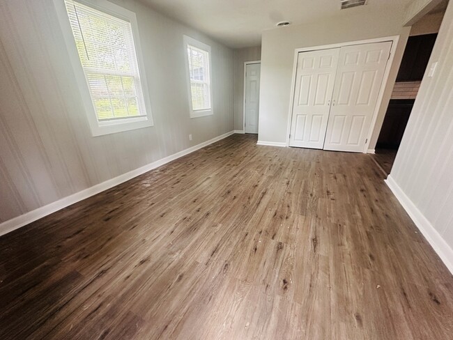 Building Photo - 781 Dawn Cove