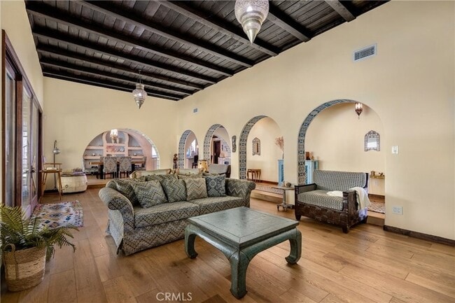 Building Photo - 3092 Laurel Canyon Blvd