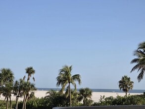 Building Photo - 380 Seaview Ct