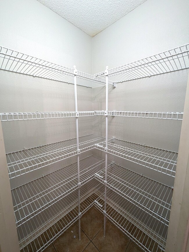 Building Photo - 1822 Brooke Beach Dr