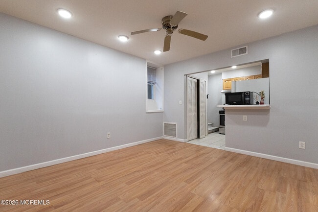 Building Photo - 158 Terrace Ave