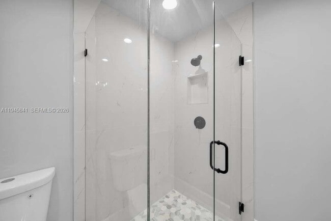 Building Photo - 3210 10th St SW