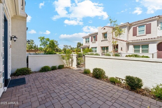 Building Photo - 4077 S Sabrina Dr
