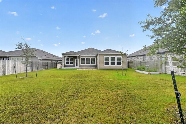Building Photo - 104 Joseph Hawkins Ln