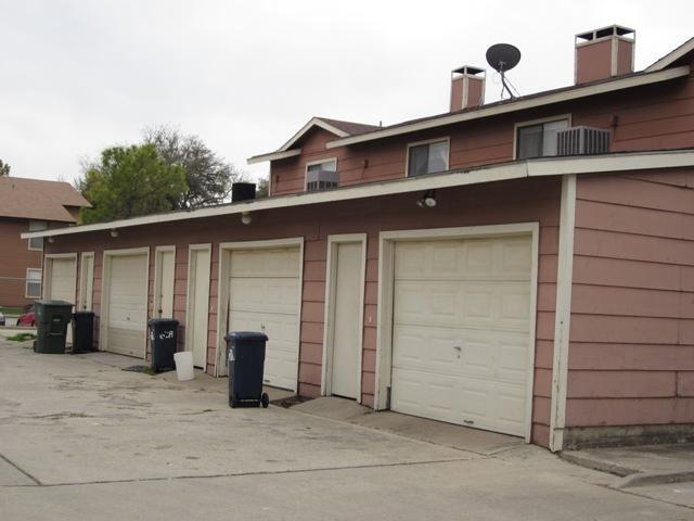 Building Photo - 626 WOLFTRAP DR.