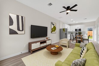 Building Photo - 5523 Haight St