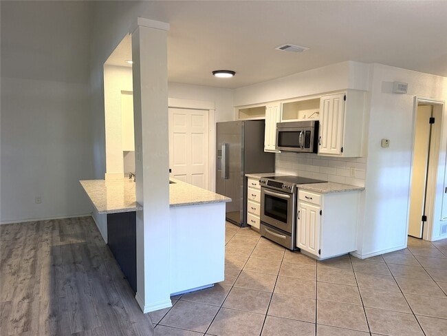 Building Photo - 3412 Timberline Dr
