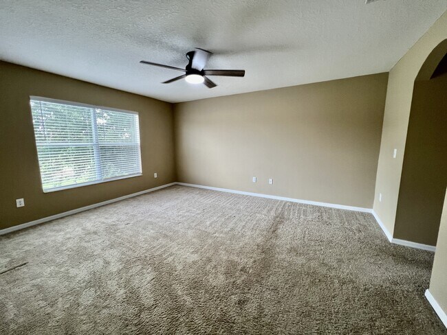 Building Photo - 10904 Summerton Dr