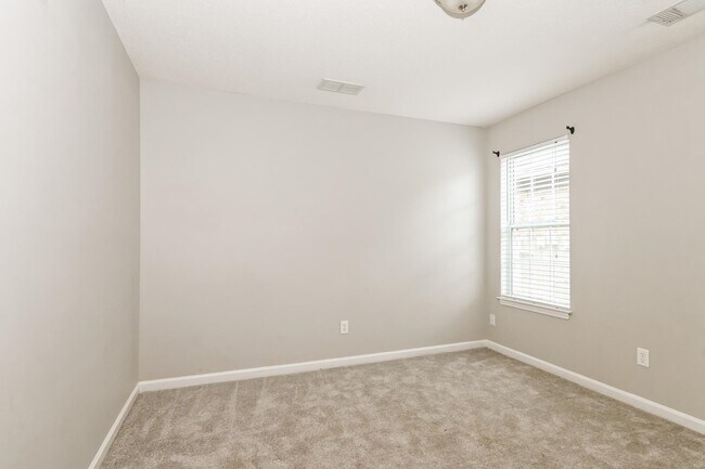 Building Photo - 1216 Jackson Pond Cir