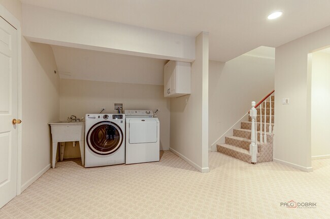 Building Photo - 20772 N William Ave