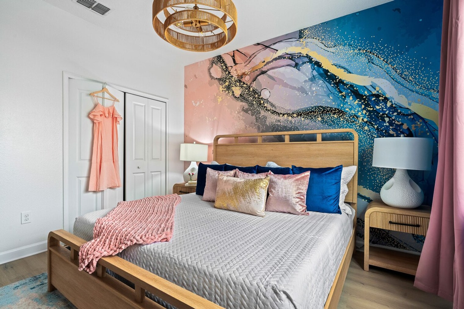 Building Photo - 4736 Sleepy Hollow Dr