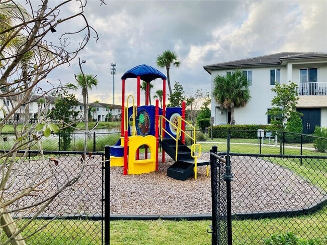 Building Photo - 640 Pioneer Way