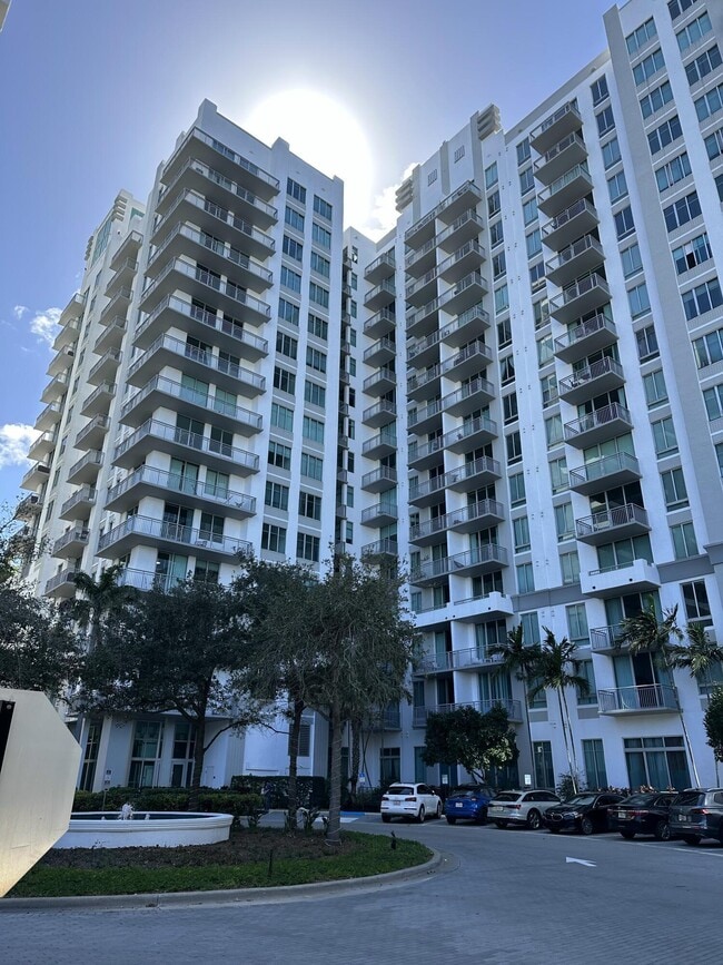 Building Photo - 300 S Australian Ave