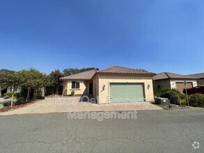 Building Photo - 1942 Preservation Oak Dr