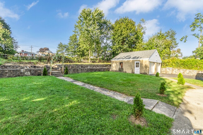 Building Photo - 24 Pilgrim Ave