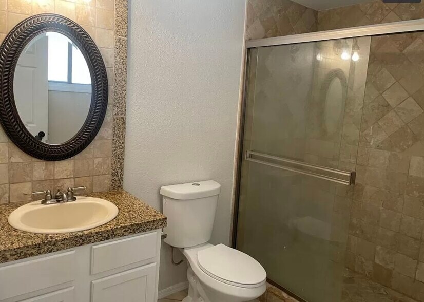 Building Photo - 4015 E Friess Dr