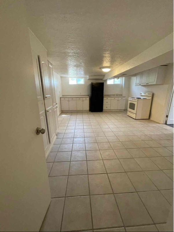 Building Photo - 5185 1150 W