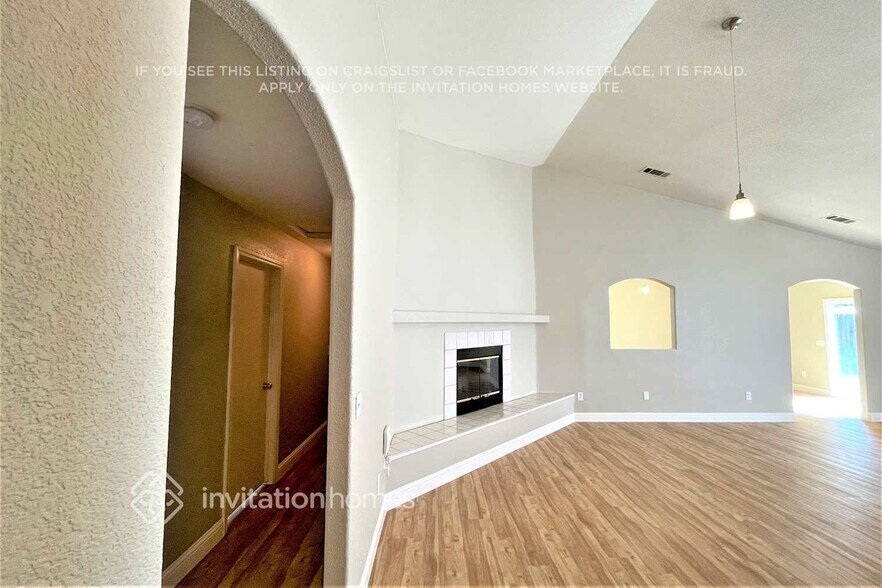 Building Photo - 1006 Breakers Ct