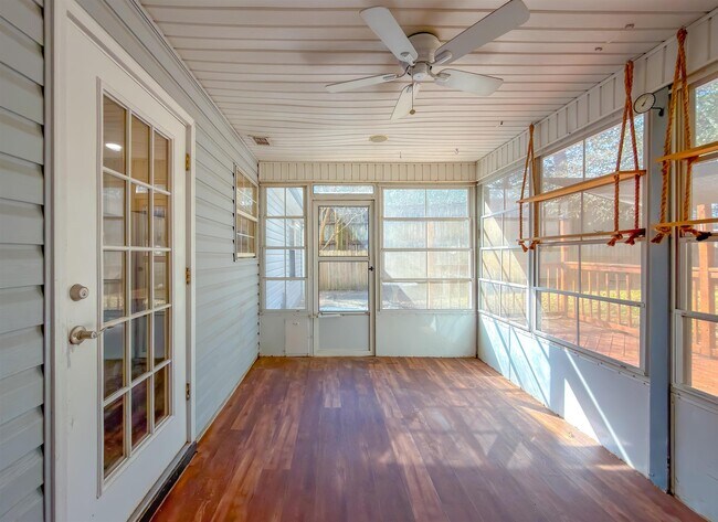 Building Photo - 3122 Pleasant Ct