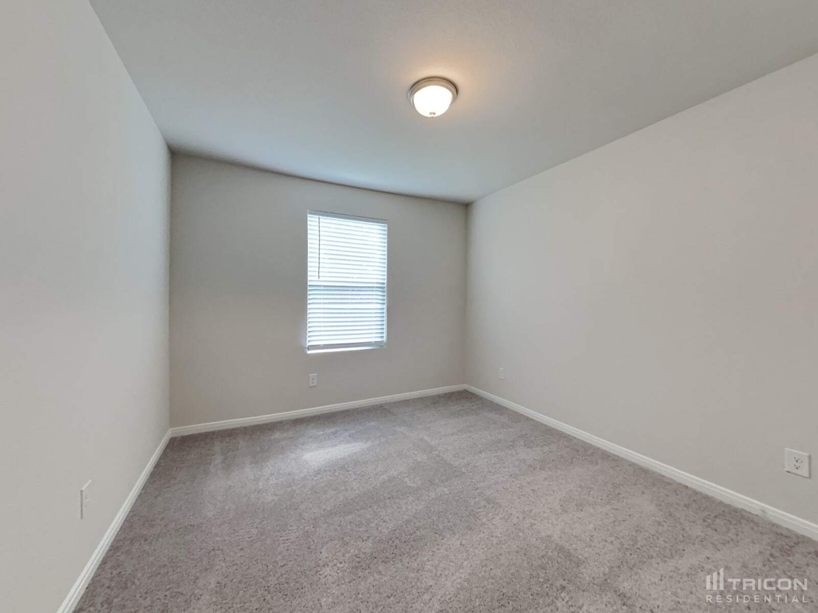 Building Photo - 10122 Cerritos dr