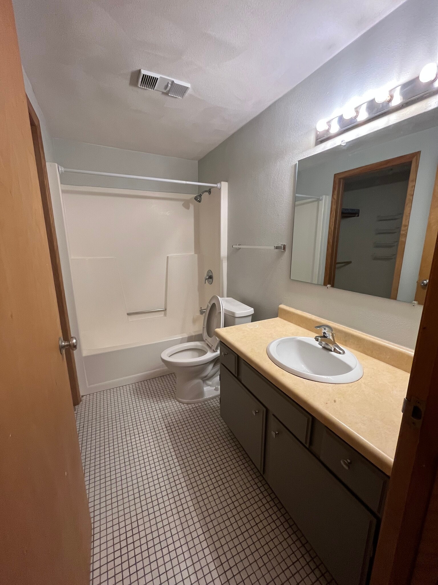 Building Photo - 222 Jay St