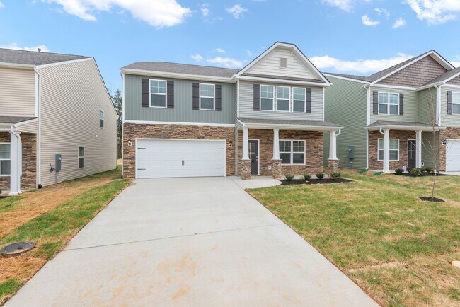 Building Photo - 5513 English Holly Wy