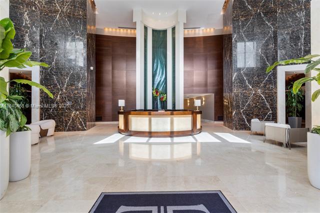 Building Photo - 16001 Collins Ave