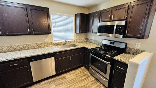 Building Photo - 5754 Wind Dancer Dr