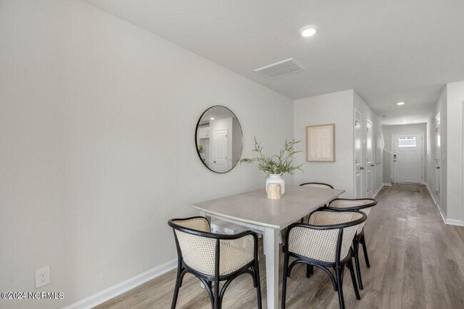 Building Photo - 5784 Harebell Rd