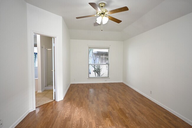 Building Photo - 1131 River Rock