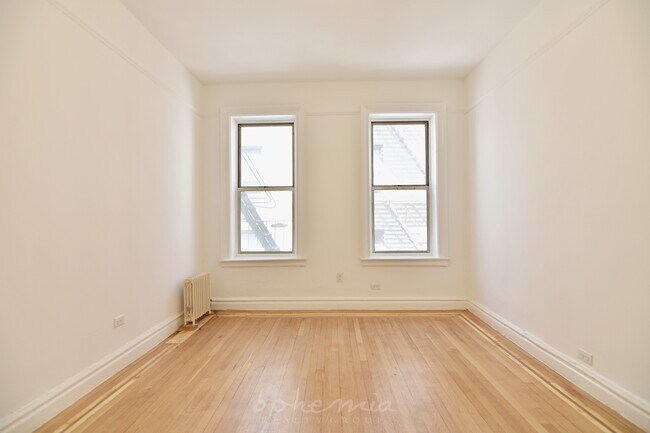 Primary Photo - 730 W 183rd St