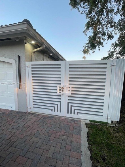 Building Photo - 15426 SW 168th Terrace