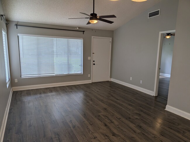 Building Photo - 7807 Amberlea Ct