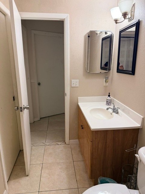 Building Photo - 243 E Cedarwood Cir