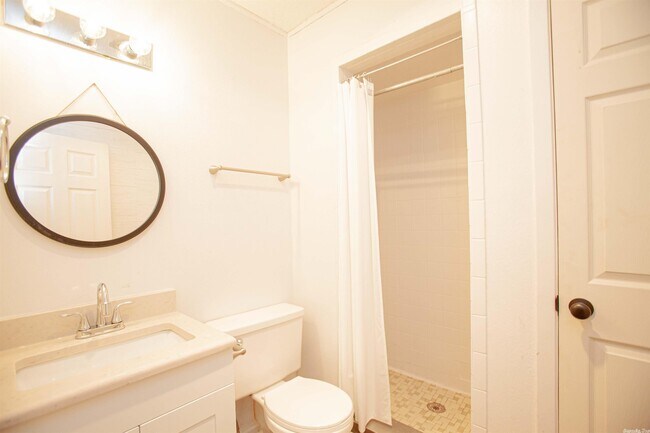 Building Photo - 513 Nan Cir