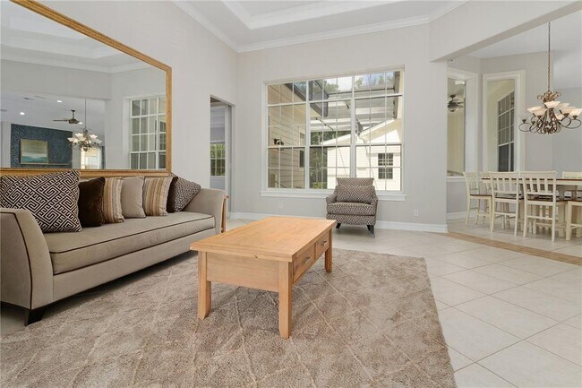 Building Photo - 216 Eastpark Dr