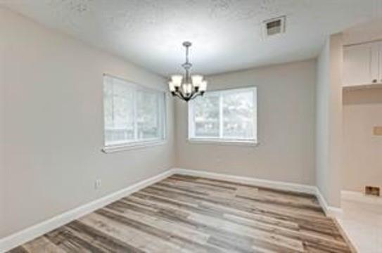 Building Photo - 6802 Glenray Dr