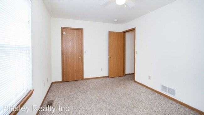 Building Photo - 4 br, 2.5 bath Apartment - 768 Fotis Drive